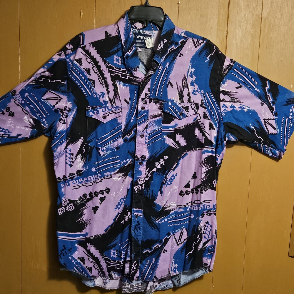 Wrangler Men's Abstract Purple and Blue Shirt